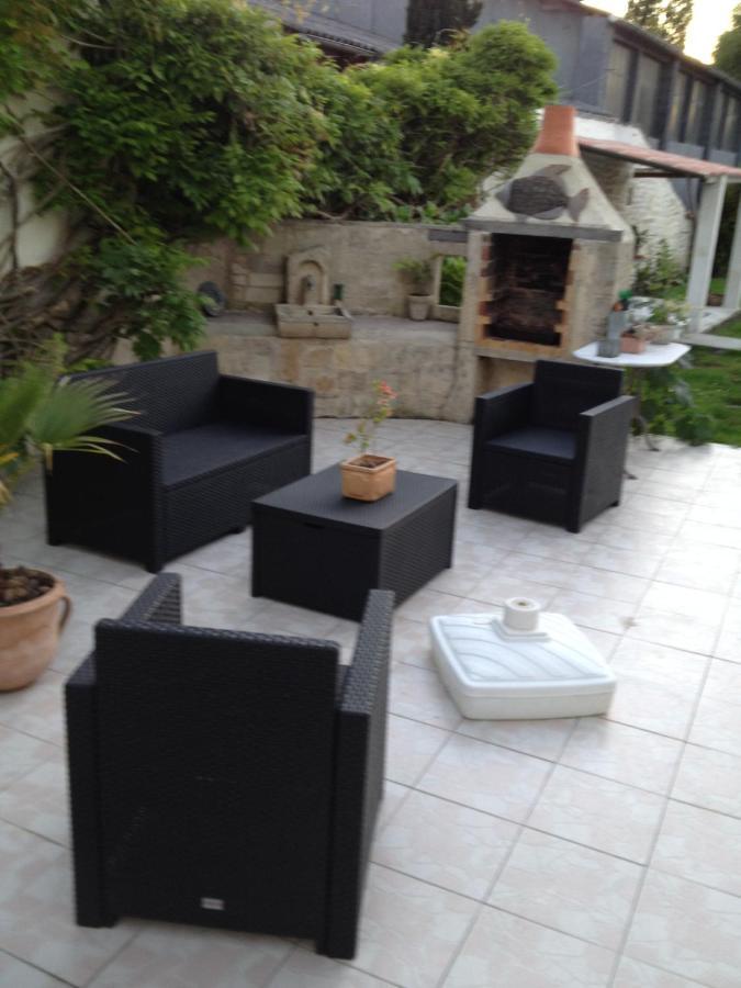 Studio Avec Piscine Privee Jardin Clos Et Wifi A Saint Jean D'Angely ภายนอก รูปภาพ