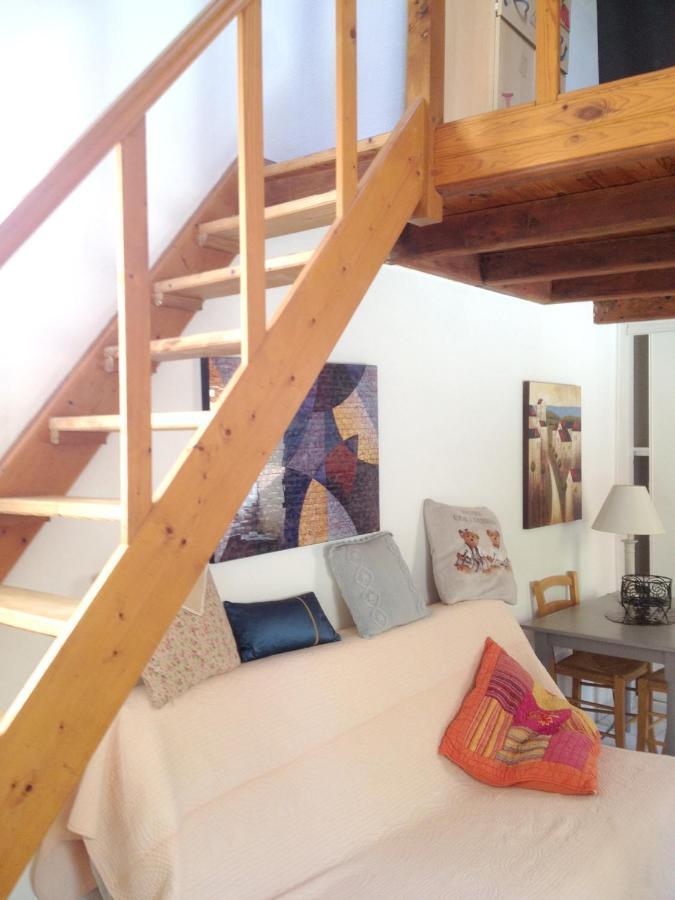 Studio Avec Piscine Privee Jardin Clos Et Wifi A Saint Jean D'Angely ภายนอก รูปภาพ